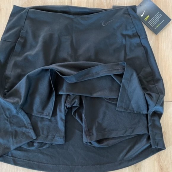 Nike Flex Women’s 15” Golf Skirt - Picture 2 of 3